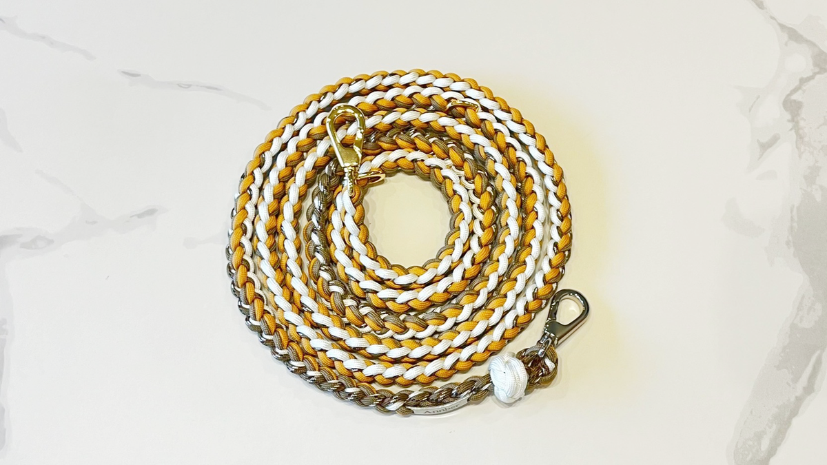 Shoulder Lead / Hanabira